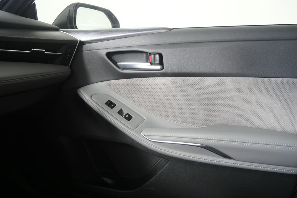 Used 2019 Harbor Gray Metallic Toyota XLE image 26