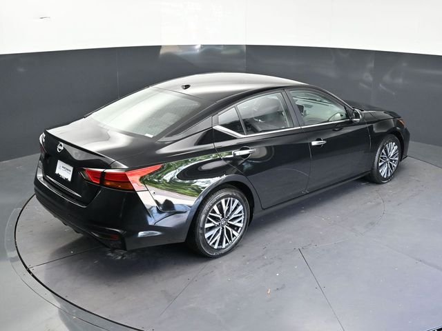 2025 Nissan Altima SV - Photo 28