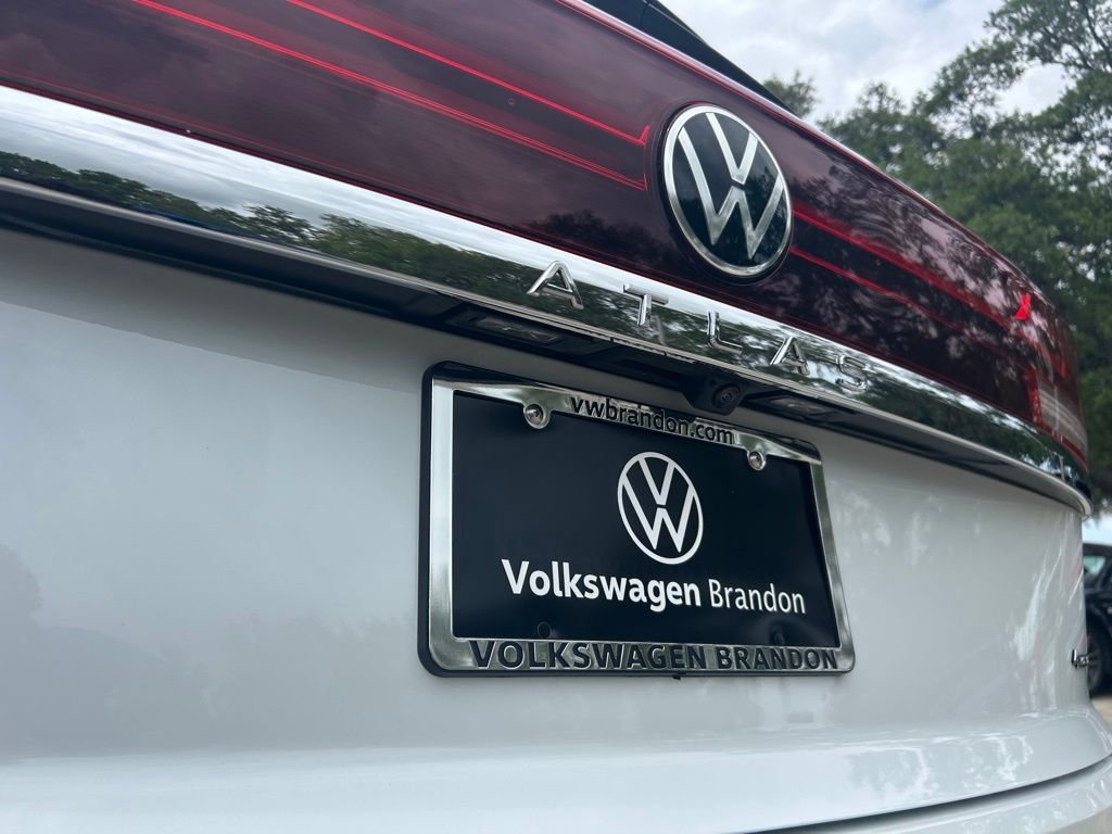New 2026 White/off-white Volkswagen 2.0T SE w/Technology image 49