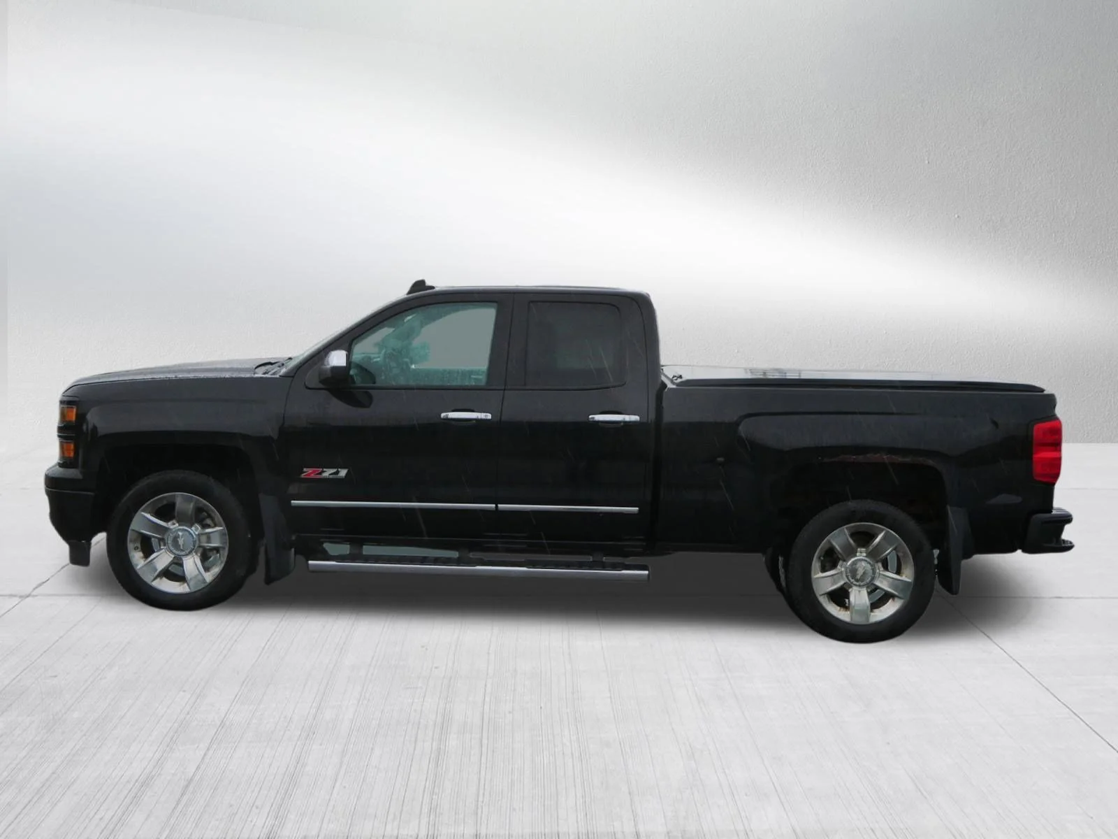 Used 2015 Black Chevrolet LT image 4