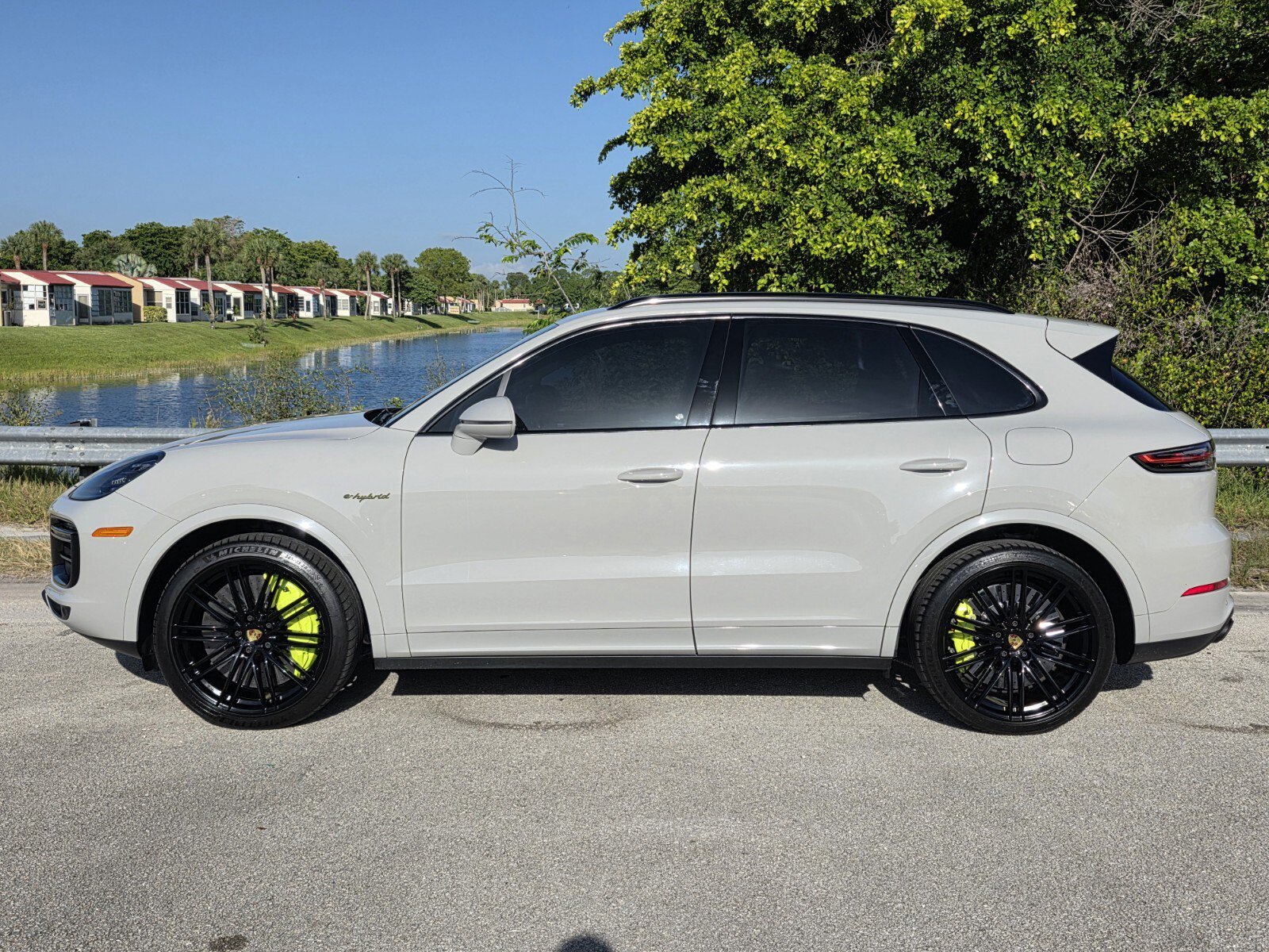 Used 2021 Chalk Porsche Turbo S E-Hybrid image 7