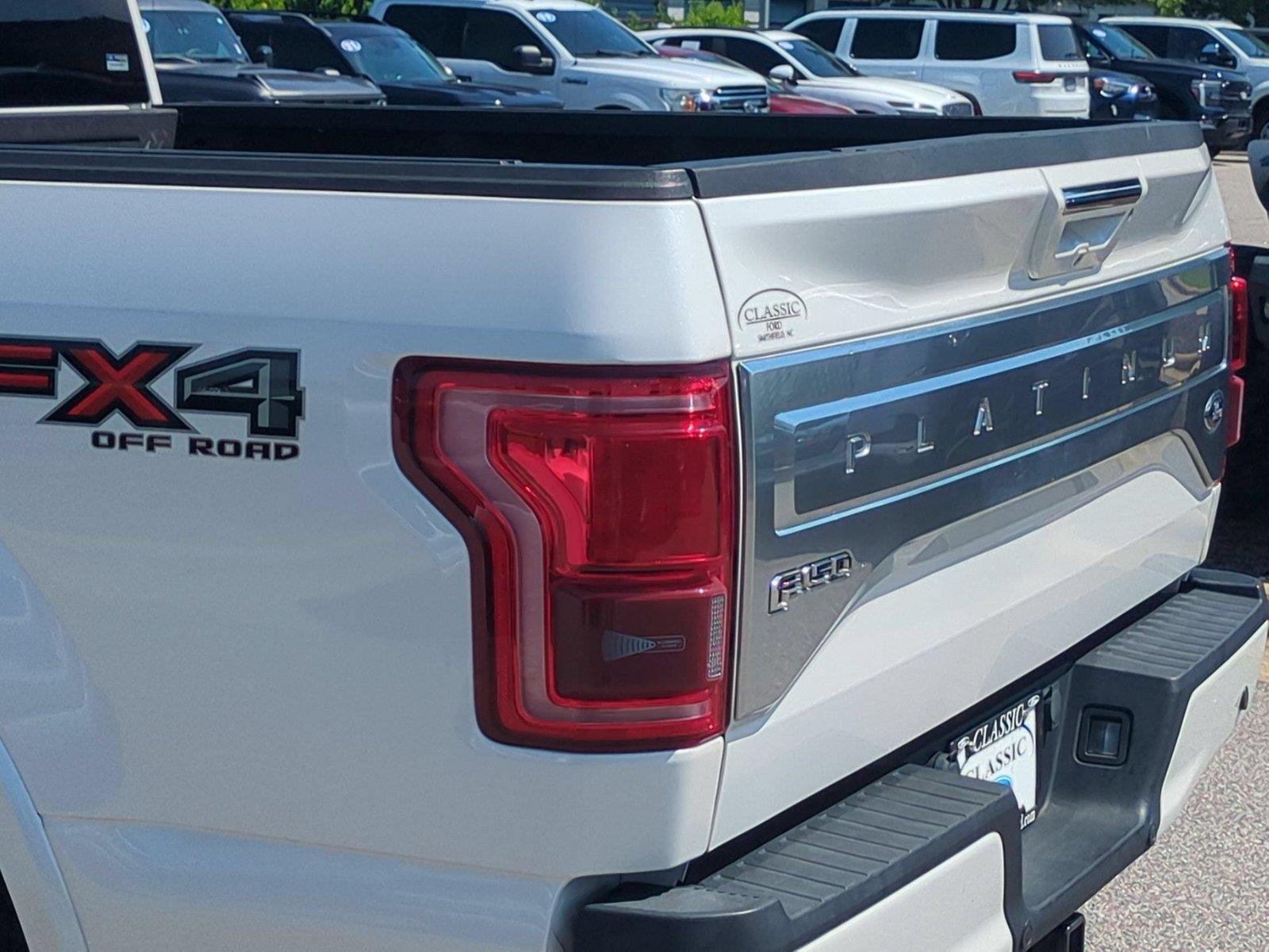 Used 2016 White Platinum Metallic Tri-Coat Ford Platinum image 12