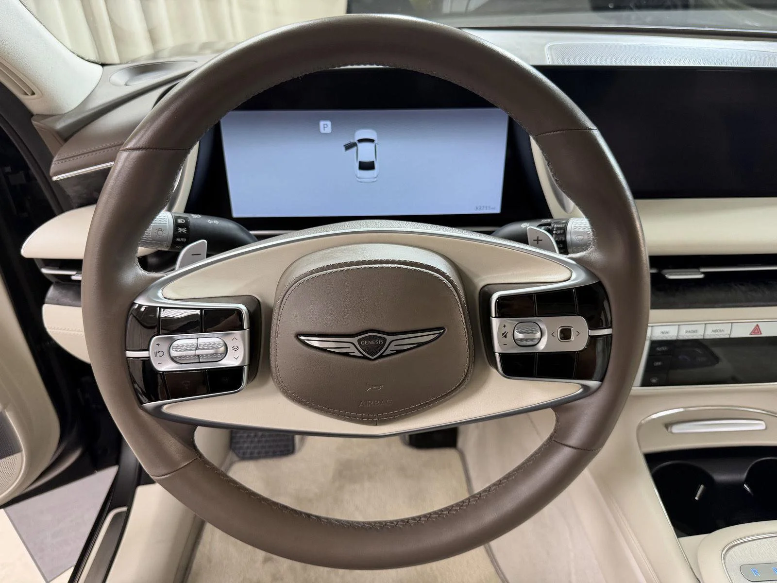 Used 2023 Gray Genesis 3.5T e-SC image 17