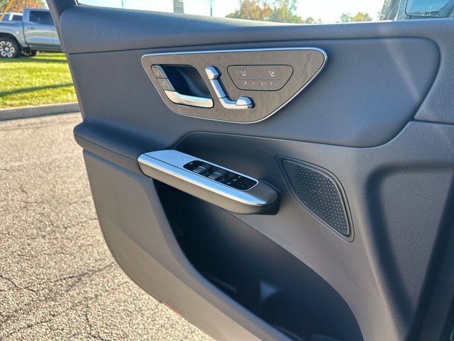 New 2027 Graphite Grey Metallic Mercedes-Benz GLC 300 image 12