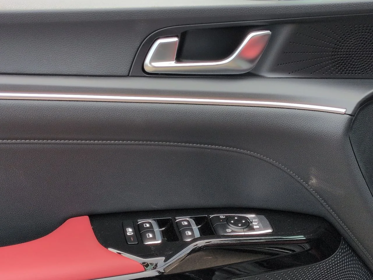 New 2026 Aurora Black Pearl Kia GT-Line FWD image 24