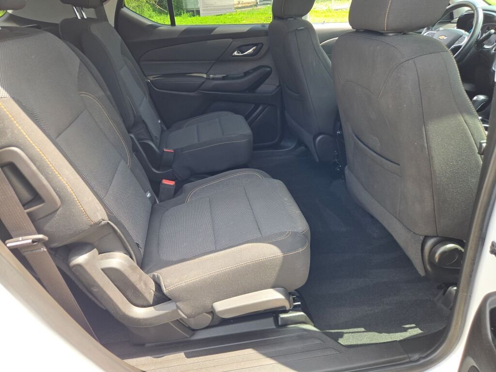 Used 2019 White Chevrolet LT image 9