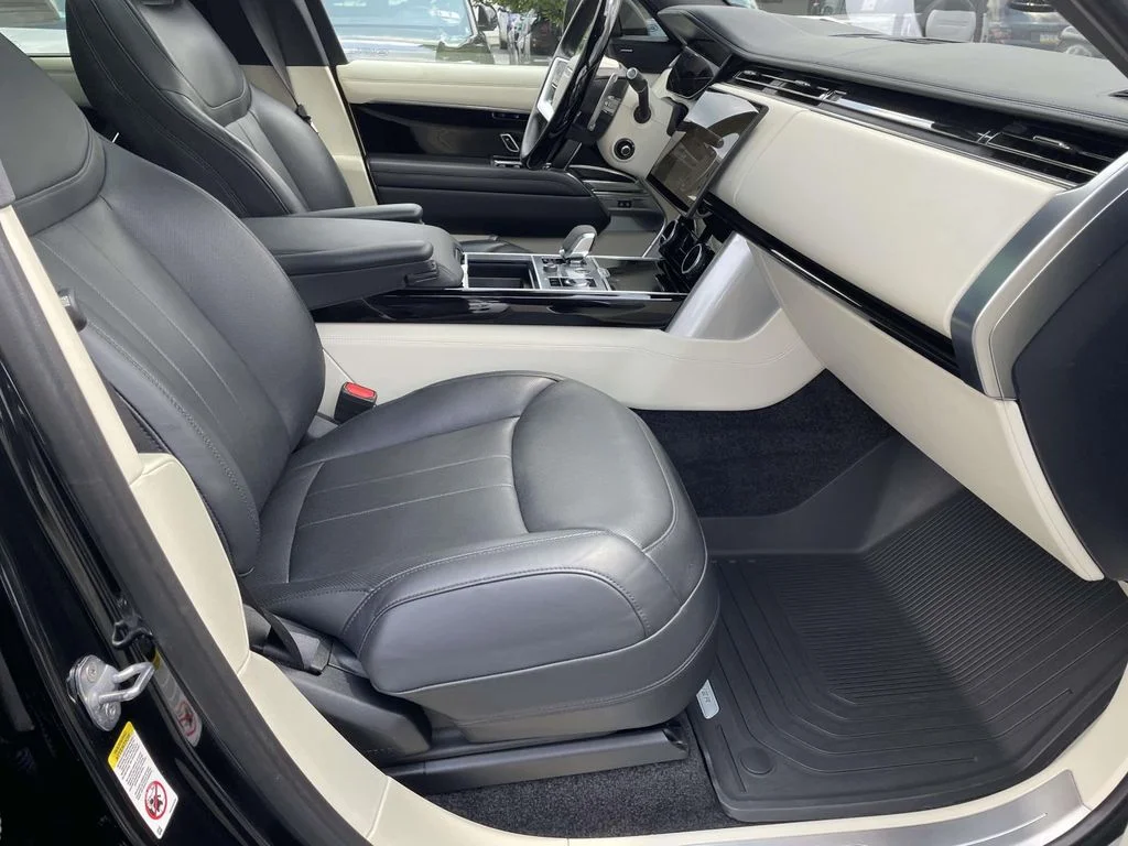 2023 Land Rover Range Rover SE - Photo 21