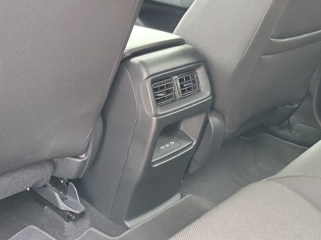 Used 2025  Honda EX image 22