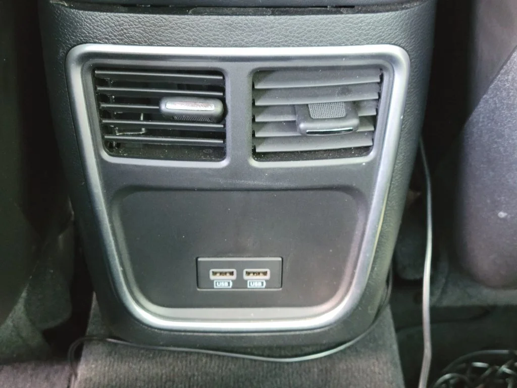 Used 2023 Orange Dodge SXT image 15