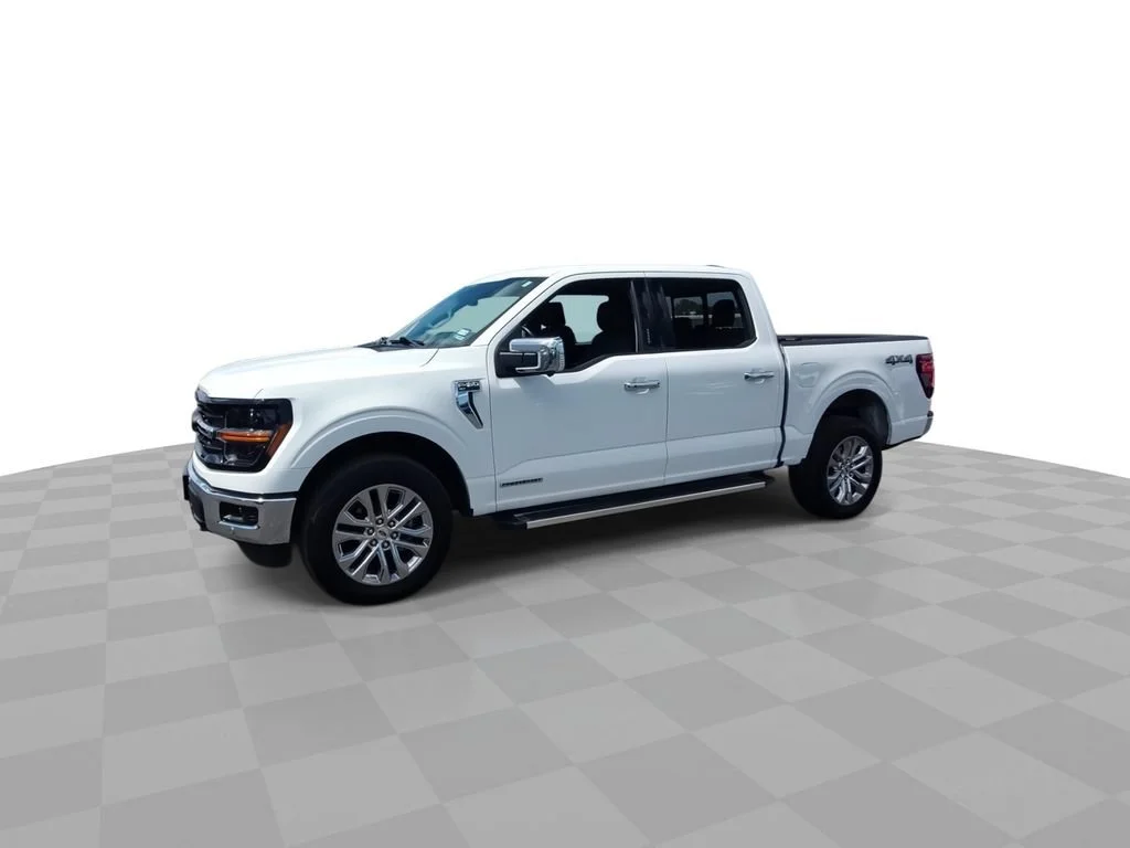 Used 2024 White Ford XLT image 4