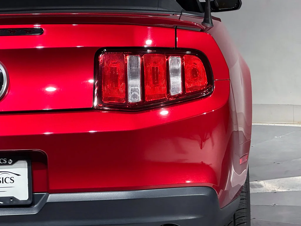 Used 2010 Red Ford V6 image 8