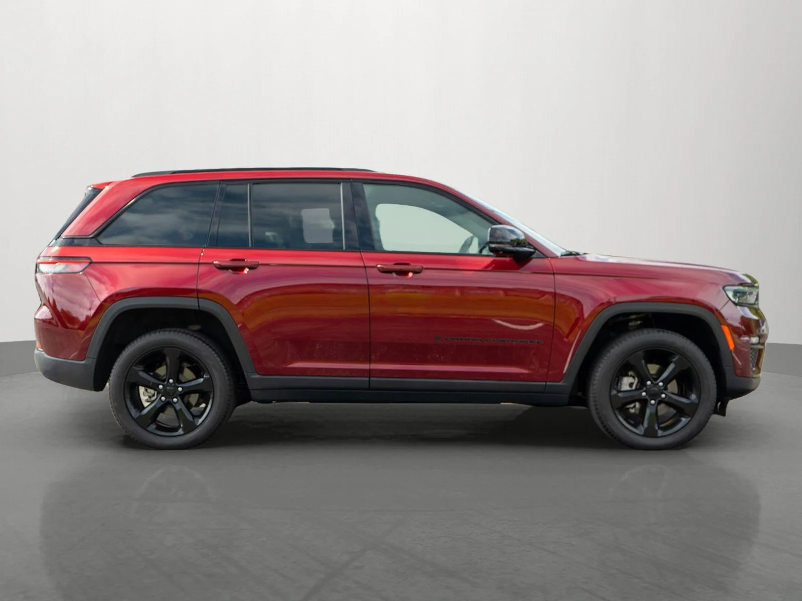 Used 2024 Velvet Red Pearlcoat Jeep Limited image 8