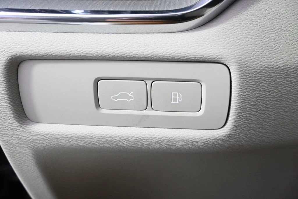 Used 2023 Black Volvo Plus Dark Theme image 24