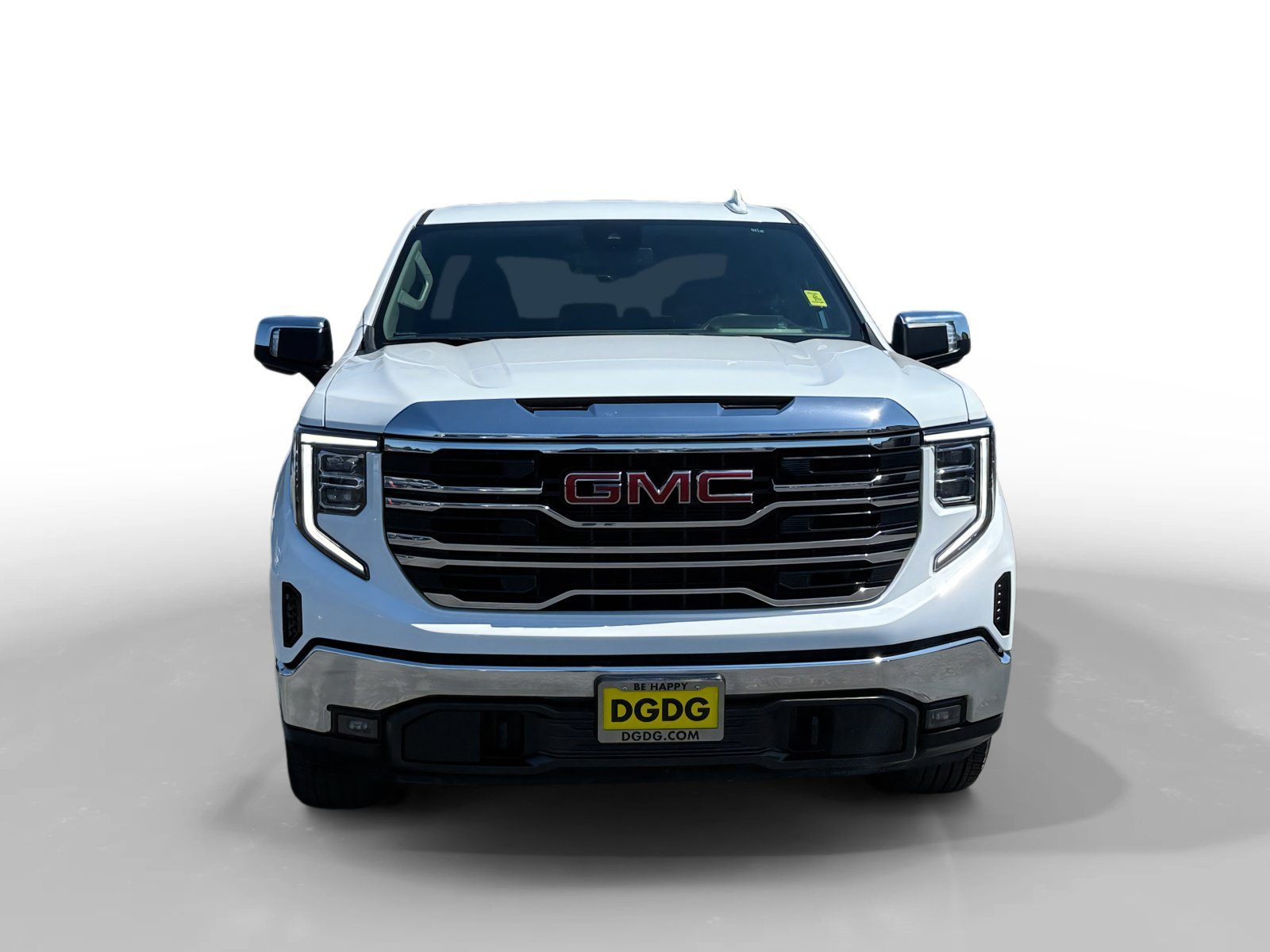 Used 2025 Summit White GMC SLT image 8