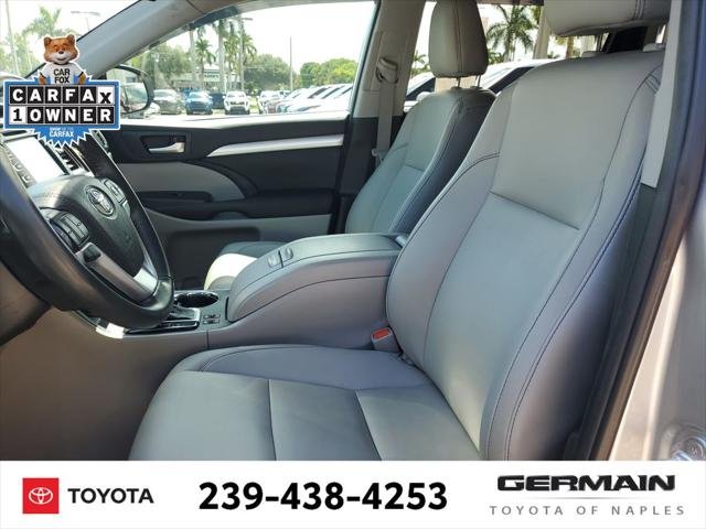 Certified Used 2019 CELESTIAL SILVER METALLIC Toyota  image 19