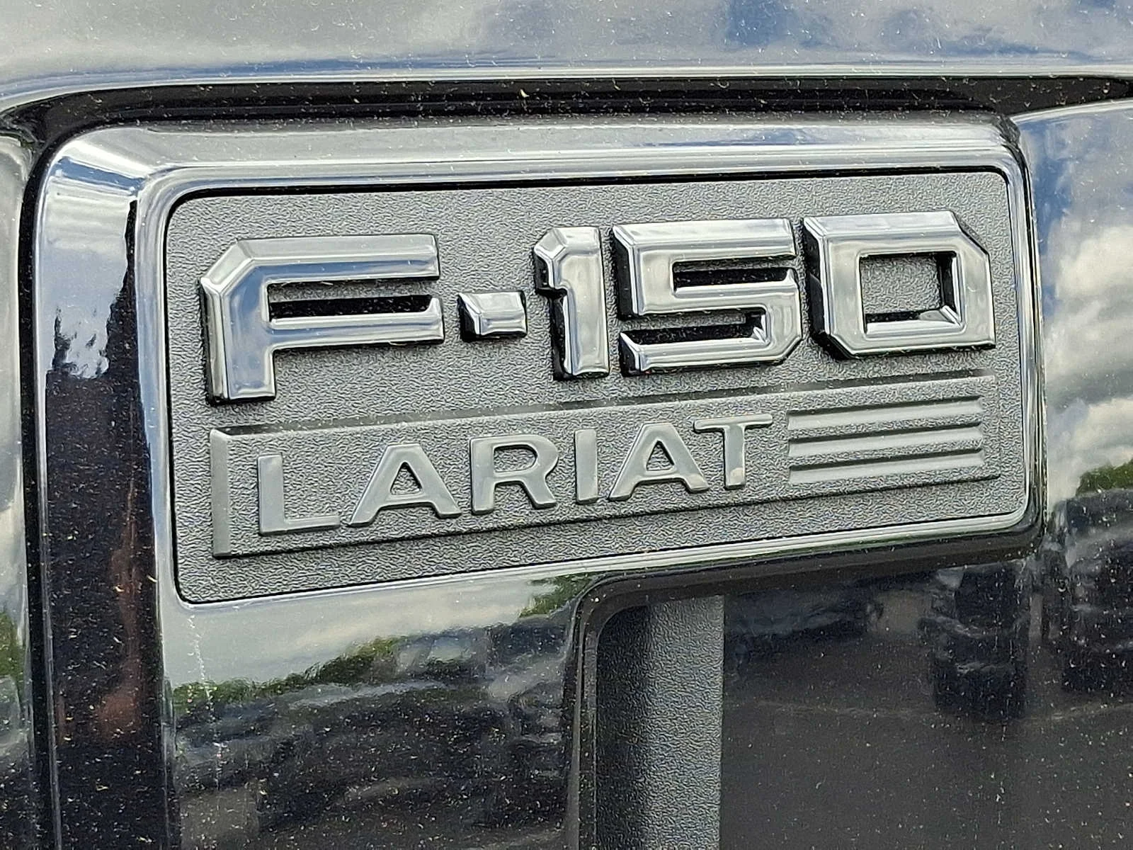 Used 2025 Agate Black Ford LARIAT image 34