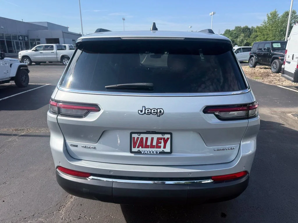 Certified Used 2021 Silver Zynith Jeep Limited image 5