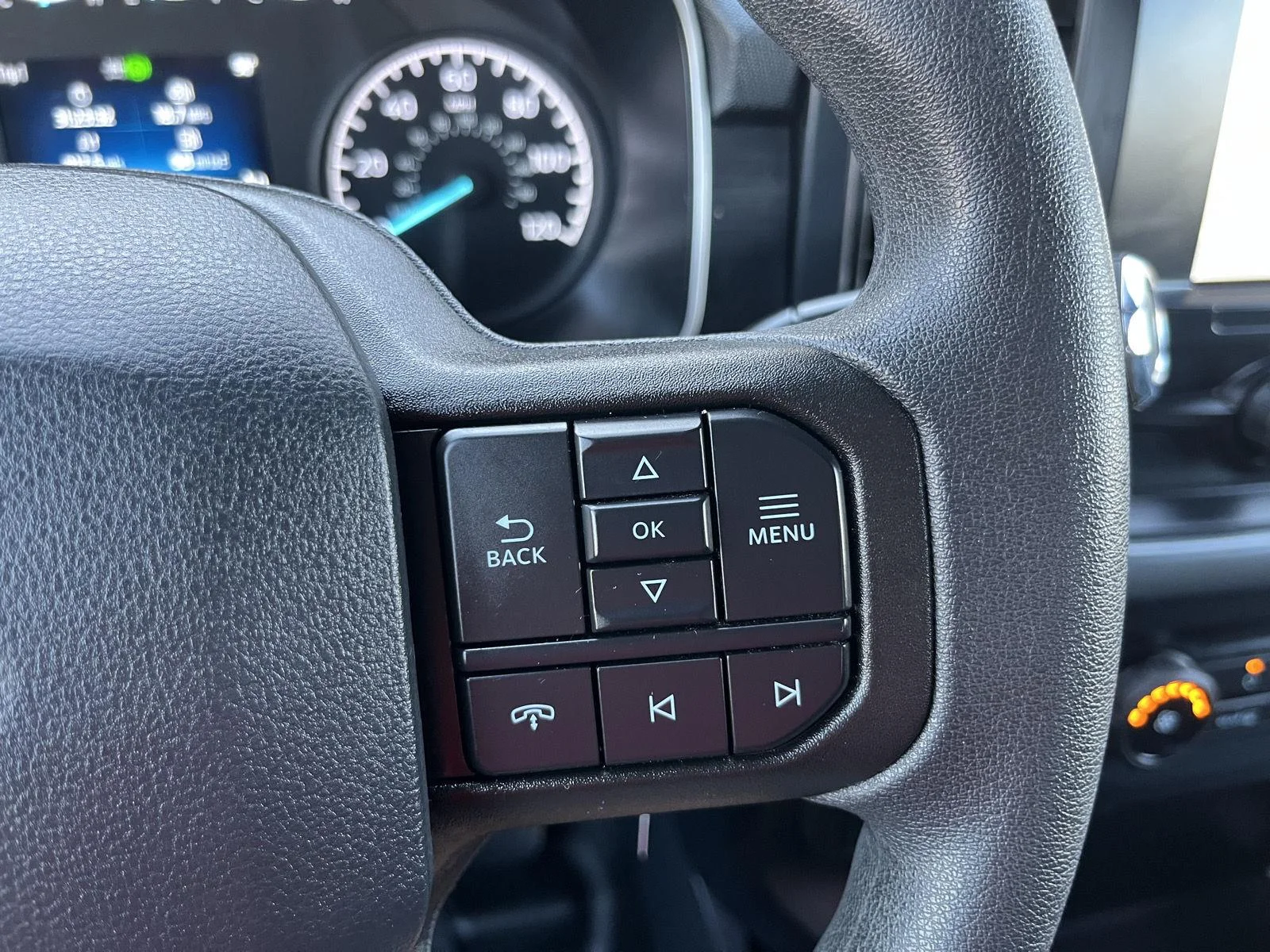 Used 2022 Atlas Blue Metallic Ford XL image 19