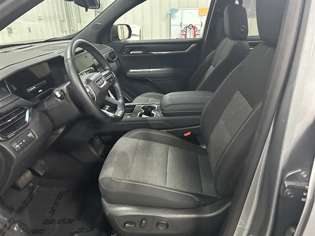 Used 2025 GRAY GMC FWD Elevation image 15