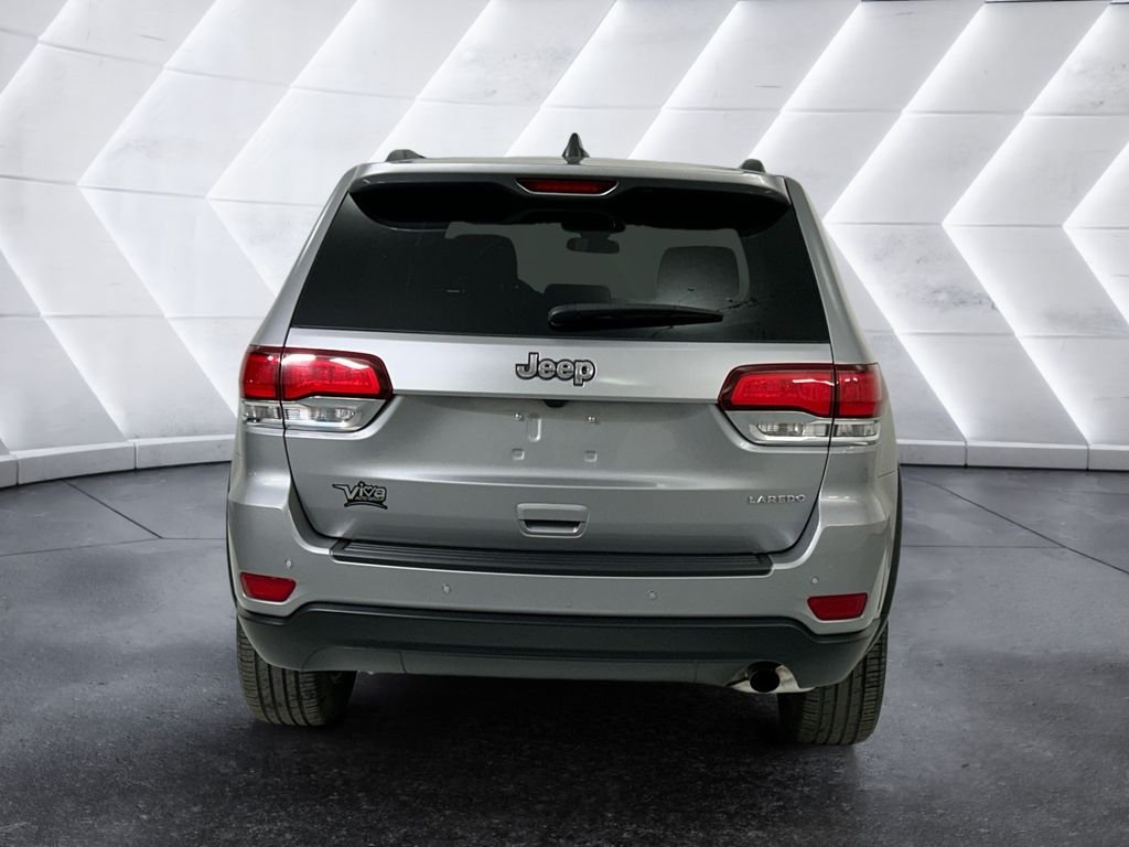 Used 2021 Silver Jeep Laredo E image 5