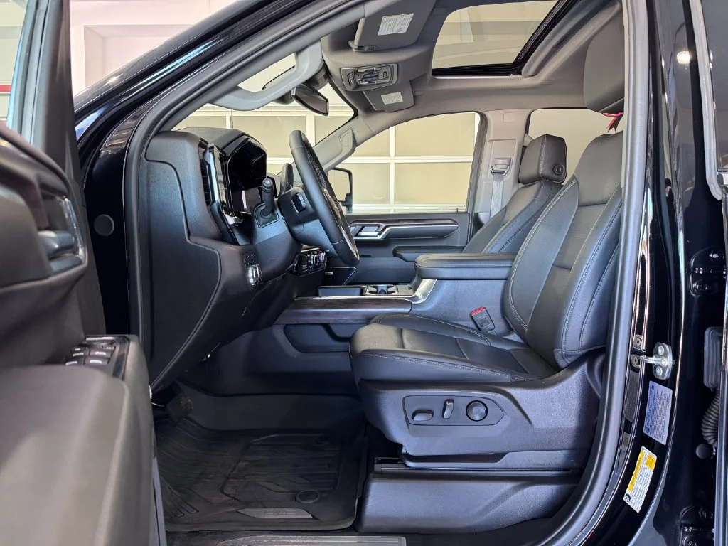 2024 GMC Sierra 2500HD SLT - Photo 11