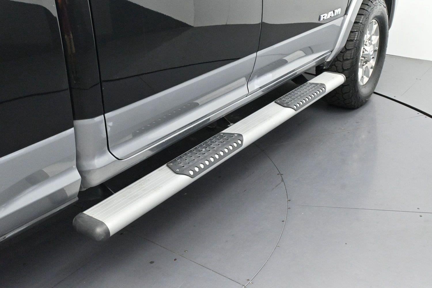 Used 2021 Diamond Black Crystal Pearlcoat Ram Laramie image 9