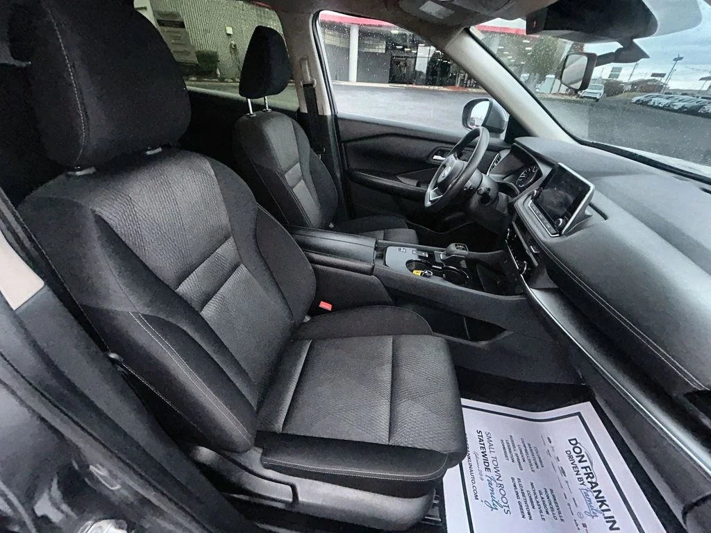 Used 2024 Gray Nissan SV image 29
