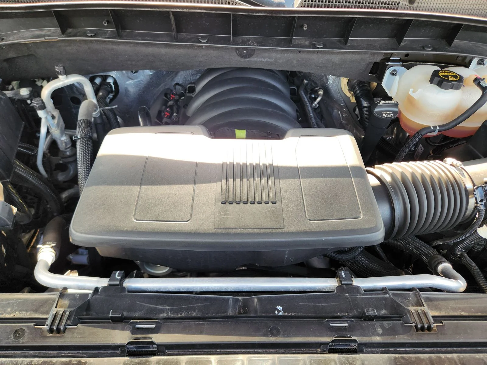 Used 2024 Silver GMC Denali image 30