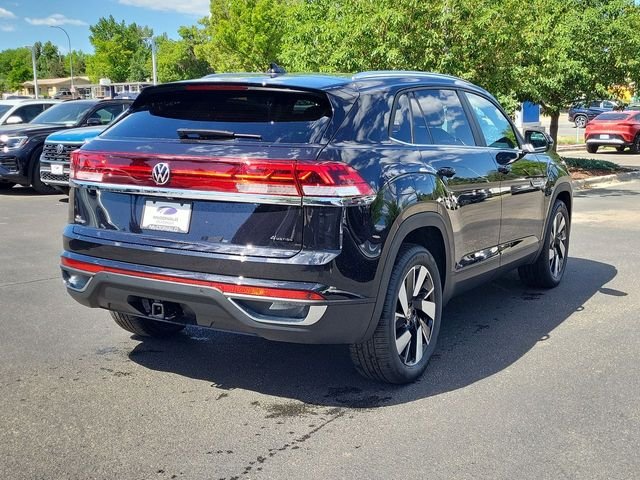 New 2026 Black Volkswagen 2.0T SE w/Technology image 8