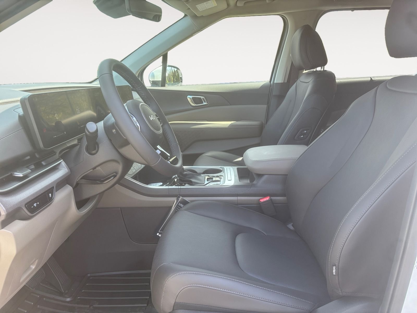 New 2026 Snow White Pearl Kia EX image 9