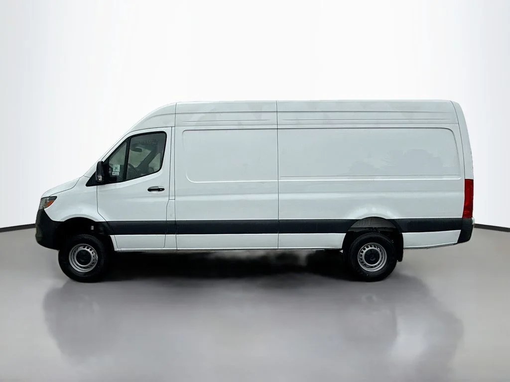 New 2026  Mercedes-Benz Cargo 170 WB image 2