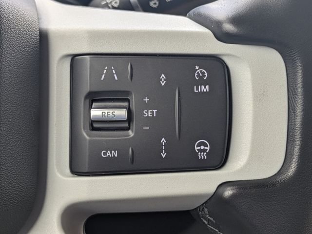 Used 2024 White Land Rover SE image 26