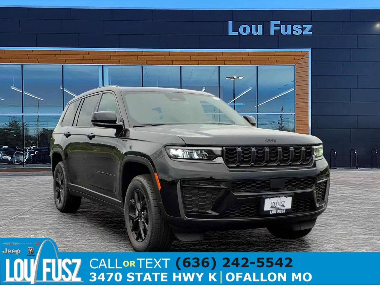 New 2026 Diamond Black Crystal Pearlcoat Jeep Laredo Altitude image 1