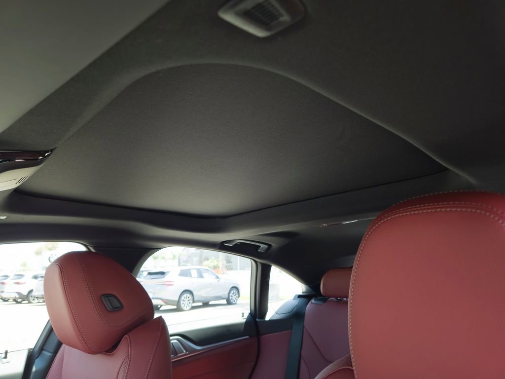 New 2026 Skyscraper Grey Metallic BMW eDrive40 image 12