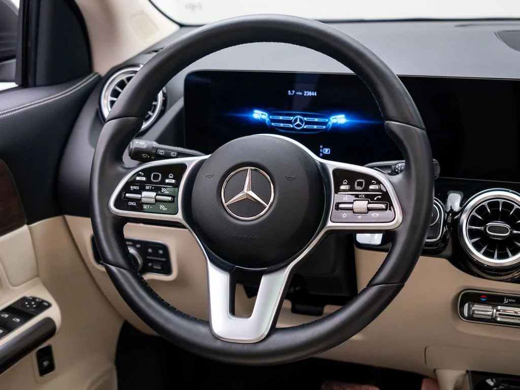 Used 2023 Gray Mercedes-Benz GLA 250 image 11