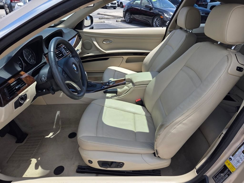 Used 2013 Silver BMW 328i image 3