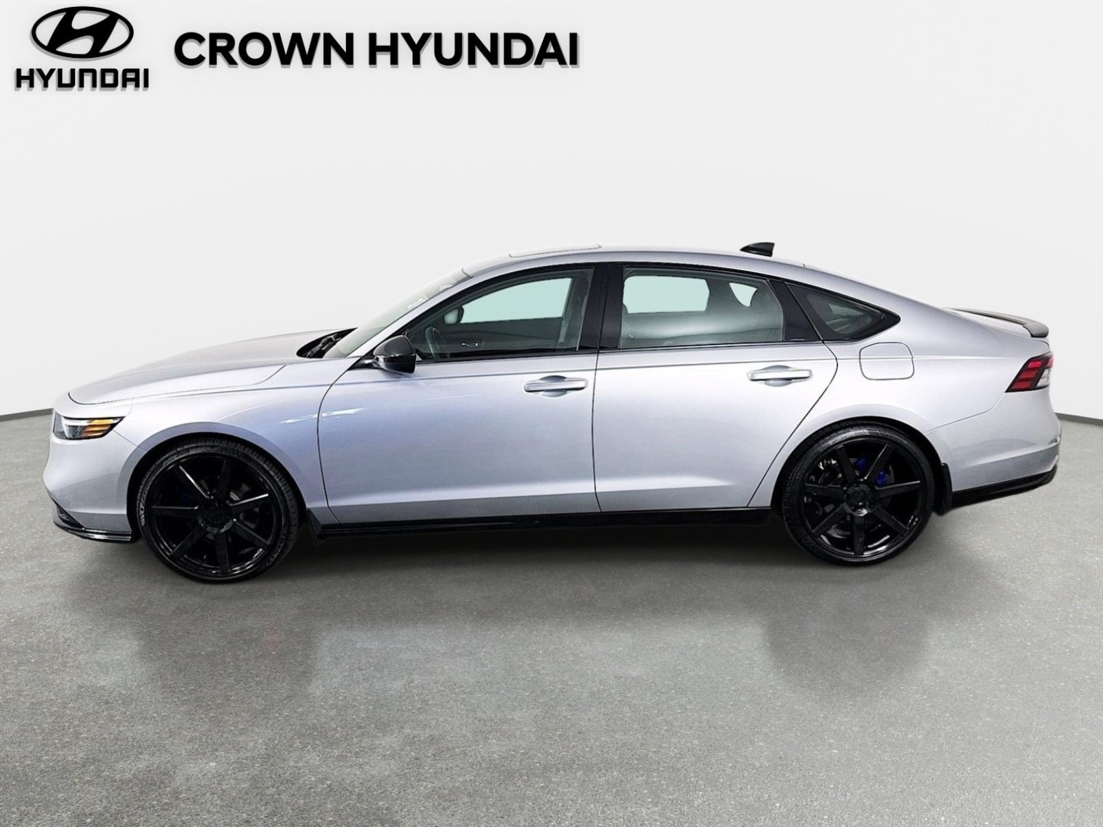 Used 2023 Silver Metallic Honda Sport-L image 8