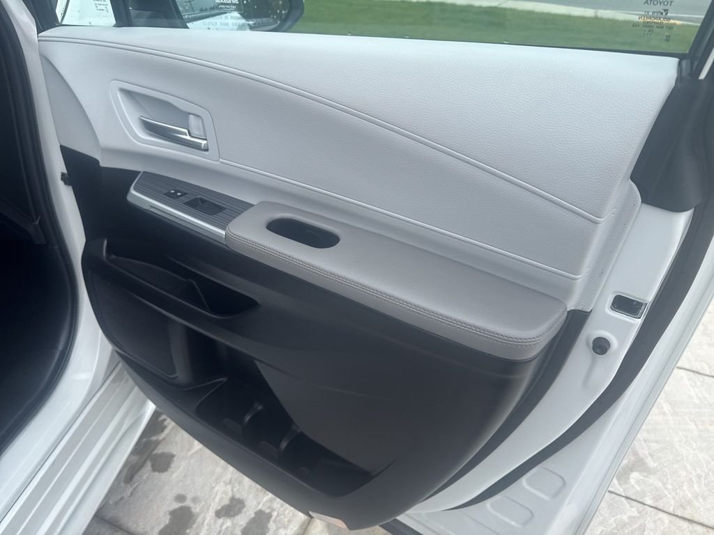 Used 2025 Beige Toyota XLE image 30