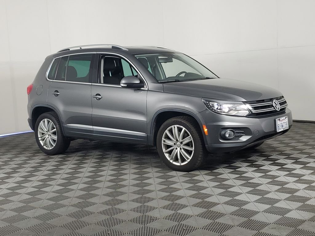 Used 2016 Volkswagen Tiguan SE with VIN WVGAV7AX9GW611755 for sale in Duarte, CA