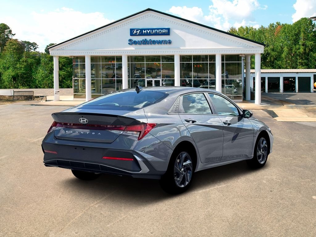 New 2026 Gray Hyundai SEL Sport Plus image 7