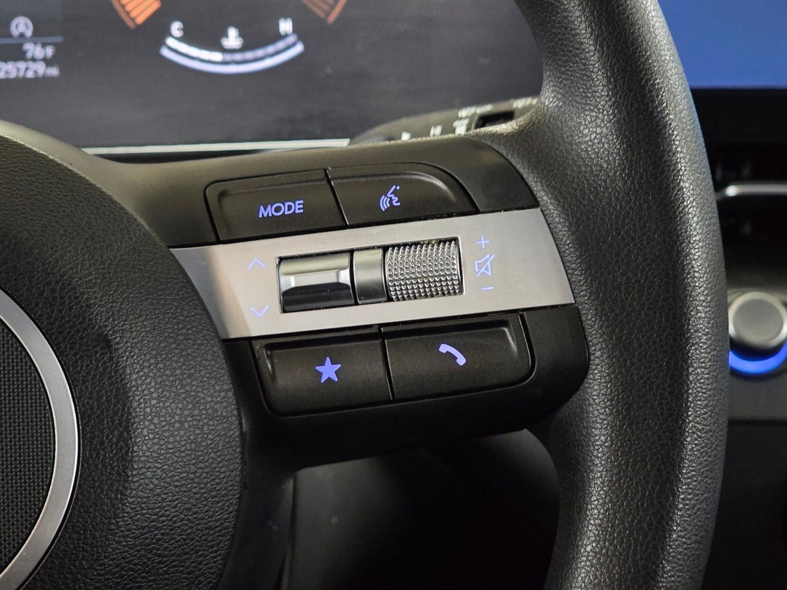 Used 2024 Denim Blue Pearl Hyundai SE image 32