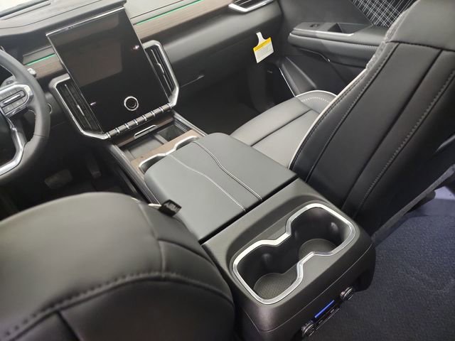 2026 GMC Acadia Denali - Photo 24