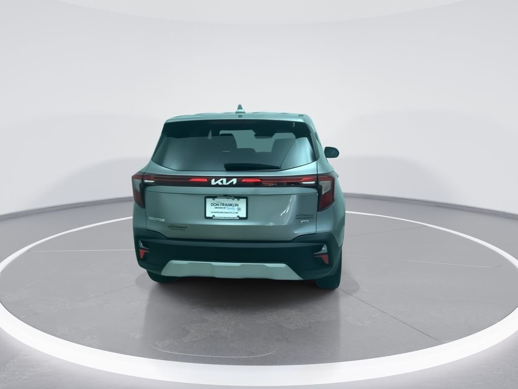 Used 2023 Silver Kia SX image 8