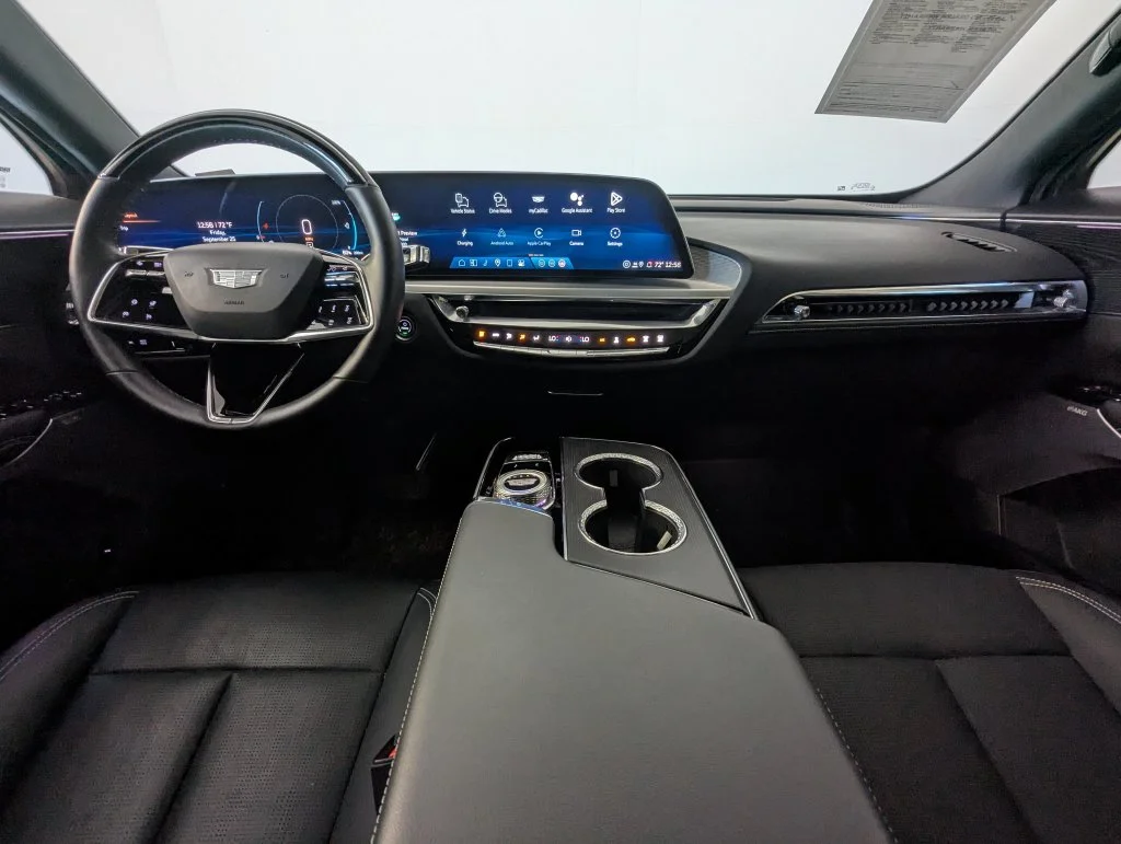 Certified Used 2025 Silver Cadillac Luxury image 5
