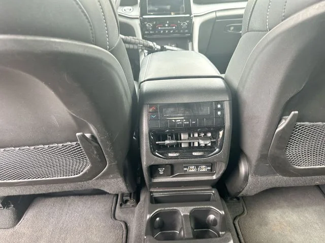 Used 2023 Silver Jeep Altitude image 22