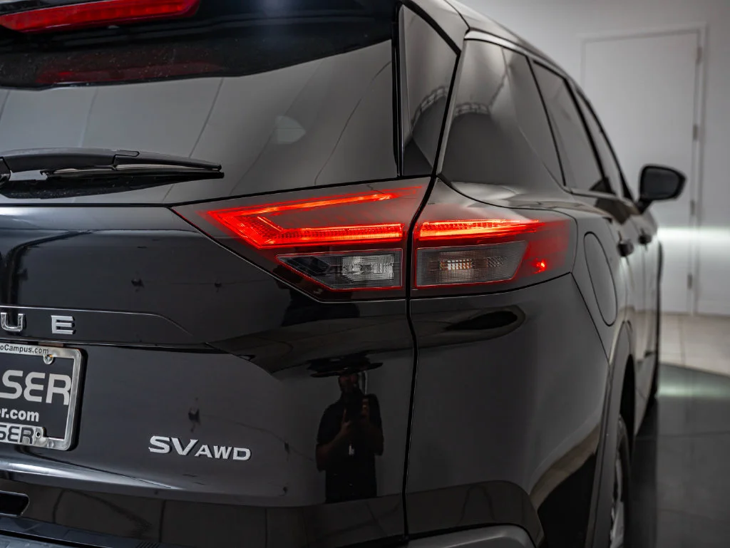 Used 2021 Super Black Nissan SV image 13