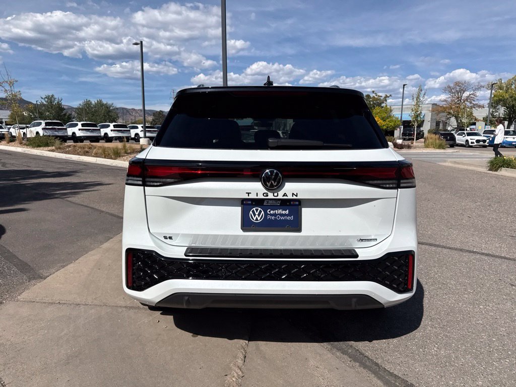 Certified Used 2026  Volkswagen SE R-Line Black image 5