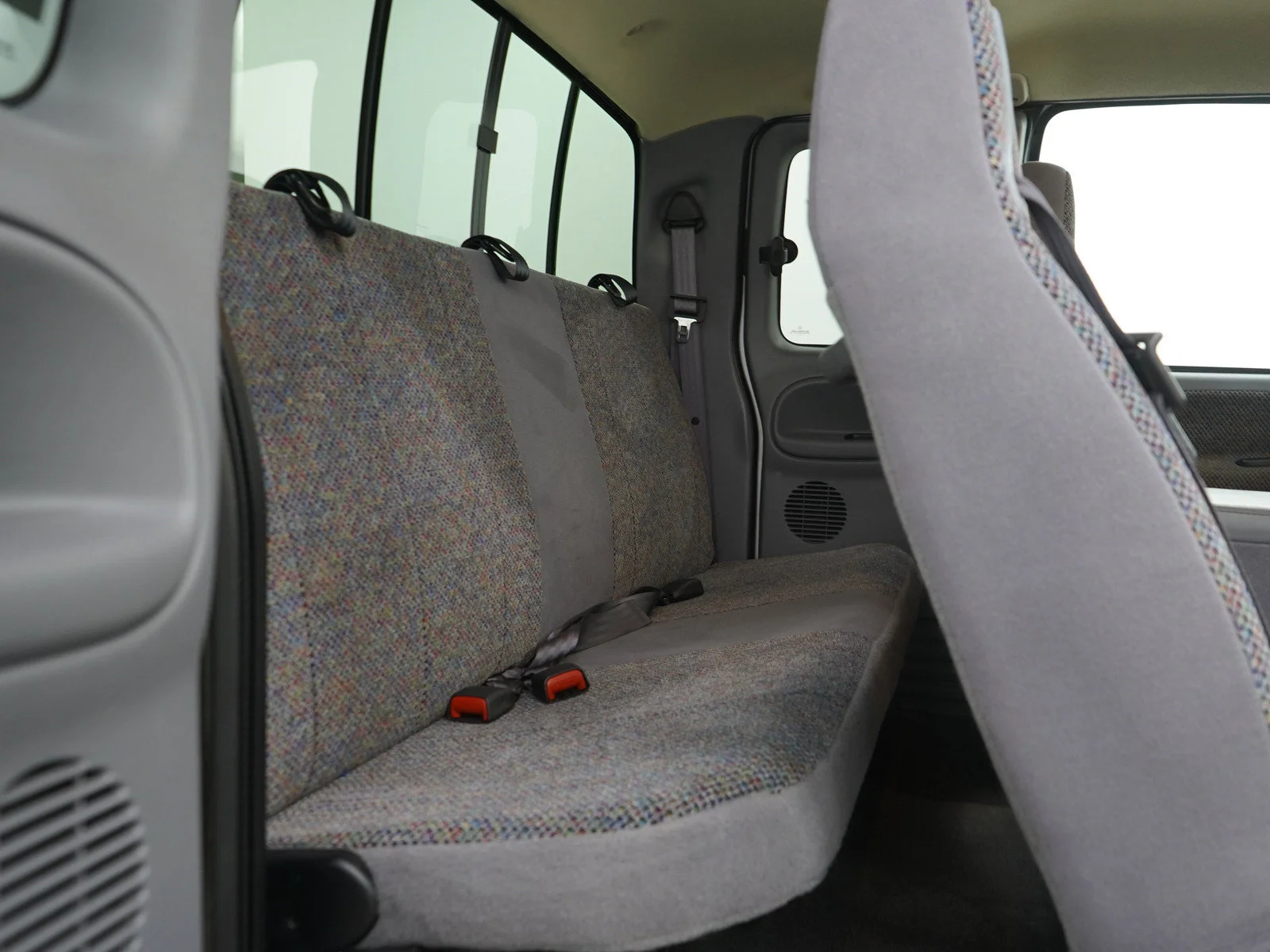 Used 2002  Dodge SLT image 12