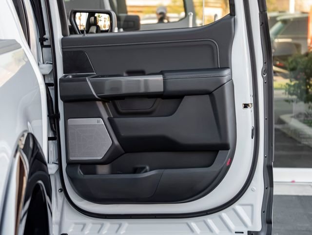 Used 2022 Space White Metallic Ford XLT image 34