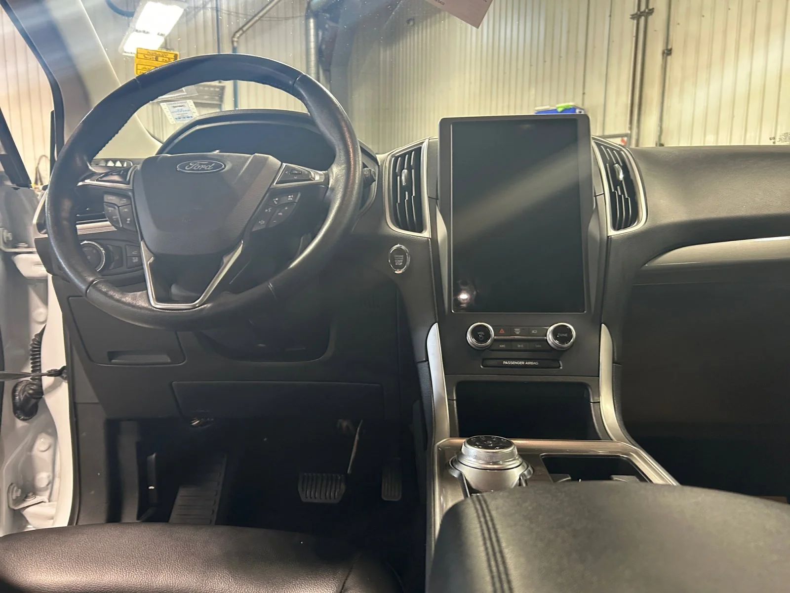 Used 2023 OXF WHITE Ford SEL AWD image 19